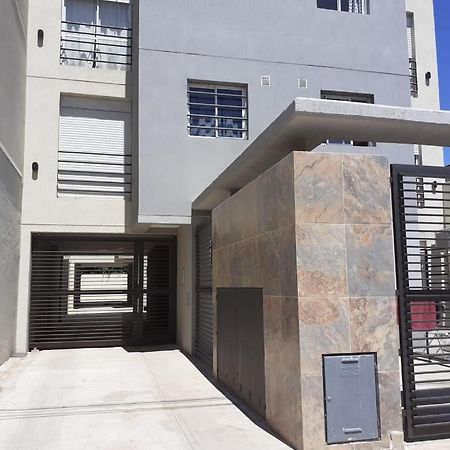 Departamento Witcomb Con Estacionamiento Apartman Bahía Blanca Kültér fotó
