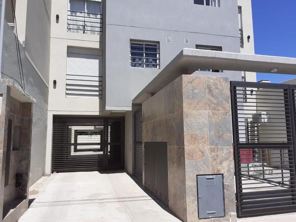 Departamento Witcomb Con Estacionamiento Apartman Bahía Blanca Kültér fotó